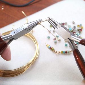 Pince à bec en chaîne Poignée lisse en mousse pour outils de fabrication de bijoux Matériau Germen. - Product Image 5