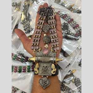 Ensemble de colliers longs en pierre de Pota plaquée 2 tons Collection de bijoux fins élégants - Product Image 1