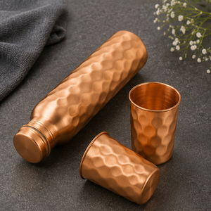 Ensemble d'hydratation en cuivre alvéolé écologique haut de gamme avec verres – Idéal pour la maison, les voyages et les fêtes - Product Image 5