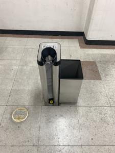 <b>Dual</b>-Function Umbrella Dispenser With Large Capacity <b>Bin</b> Easy and quick Replacement All-in-One Wrapping and Disposal Function - Product Image 5