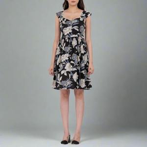 Vestido Mini sin Mangas con Cuello Cuadrado y Estampado Floral para Mujer, de Excelente Calidad, Romántico, Ecológico, Lavable, Disponible al por Mayor para Fiestas - Product Image 1