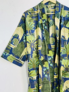 Robe kimono en coton faite à la main, motif tropical – Peignoir enveloppant à imprimé botanique bleu - Product Image 3