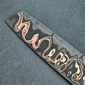 Couteau de chef compact en cuivre à motif Damas avec manche noir durable, outil de découpe polyvalent pour la cuisine - Product Image 5