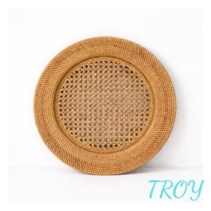 Vente en gros de sets de table ronds en rotin naturel de 38 cm, faits à la main, pour les détaillants et les acheteurs d'articles pour la maison, pour les intérieurs bohèmes - Product Image 2