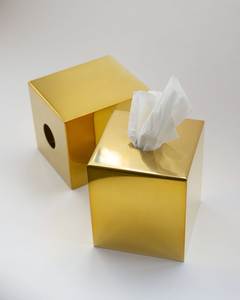 Porte-boîte à mouchoirs élégant en métal de designer avec base antidérapante pour la maison, le bureau et la table de restaurant - Product Image 6