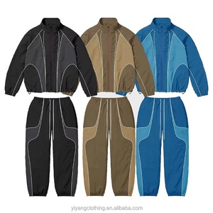 Ensemble survêtement coupe-vent léger en nylon avec sweats à capuche zippés réfléchissants personnalisés et pantalons de survêtement en nylon - Product Image 5