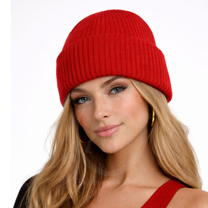 Bonnet en tricot gris – Bonnet d'hiver doux pour adolescents et adultes – Logo personnalisé en gros - Product Image 4