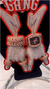 เครื่องประดับฮิปฮอปคุณภาพสูง จี้แฟชั่นรูปสัญลักษณ์รูปมือร็อคแอนด์โรล ชุบทอง 18K ประดับโมอิสซาไนต์ ผ่านการทดสอบ GRA เหมาะสำหรับงานปาร์ตี้ - Product Image 2