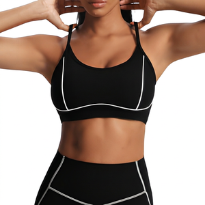 Soutien-gorge de sport noir pour femme, col halter, maintien moyen, respirant, design fitness et vêtements de sport - Product Image 4