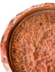 Assiette de présentation en cuivre pour décoration de table de mariage de luxe, rehaussant la présentation des repas avec une élégance intemporelle. - Product Image 4