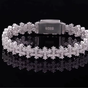 Bracelet croix en argent personnalisé de haute qualité, style hip-hop, serti de diamants Moissanite, bracelet cubain pour homme, idéal pour les soirées - Product Image 1