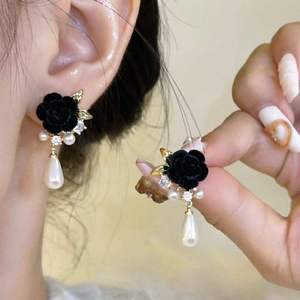 Boucles d'oreilles romantiques en or noir plaqué or 18 carats, or massif, diamants de luxe, bijoux de mariage unisexes - Product Image 1