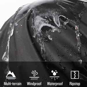 Traje de lluvia negro para hombre con tiras reflectantes, chaqueta con capucha y pantalones, conjunto impermeable para exteriores - Product Image 4