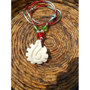 Collar de Hueso Tribal Bohemio, Joyería Étnica Tallada a Mano, Accesorio de Moda con Cristales para Regalo - Product Image 3