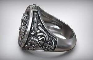 Superbe bague visage de Méduse en argent 925, oxydée style antique, avec bordure grecque, bijou statement pour homme et femme - Product Image 3
