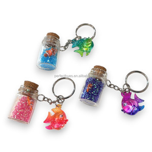 Porte-clés souvenir en forme de bouteille de sable naturel 3D, design unique, breloque poisson, idée cadeau, petit cadeau monde aquatique - Product Image 3