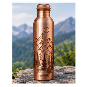 Bouteille d'eau en cuivre avec design texturé ondulé, écologique, sans BPA, portable, pour les voyages, style moderne - Product Image 5