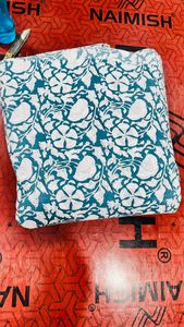 Tissu Popeline en Coton Peigné Écologique, Respirant, Léger et Absorbant l'Humidité, Tissu Élégant et Raffiné pour Robes et Vêtements - Product Image 4