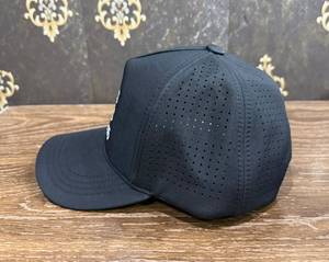 หมวกแก๊ปทรง Trucker ผ้าแคนวาสคอตตอน 100% แบบซักแล้ว 6 แผ่น ตกแต่งด้วยแพทช์ลายจุด  สำหรับทุกเพศ เหมาะสำหรับกิจกรรมกลางแจ้ง ระบายอากาศได้ดีและกันน้ำ - Product Image 4