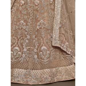 Lehenga Choli en filet brodé beige grande taille pour fiançailles - Product Image 2