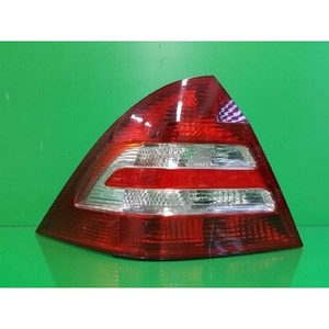 Luz Trasera Izquierda Usada Clase C 2038201964 - Product Image 1