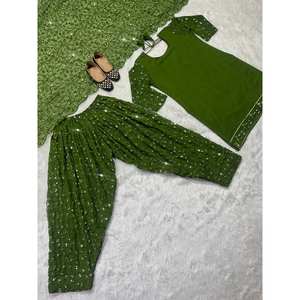 Ensemble de vêtements de fête pour femmes styliste Patiala Salwar Top et Dupatta - Product Image 2