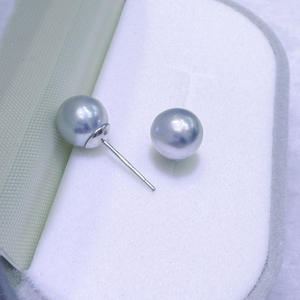 ต่างหูเงินแท้ทรงกลม 8-9 มม. ประดับมุกอะโกย่าแท้จากน้ำทะเล รุ่นใหม่ 25 ชิ้น พร้อมกล่องสำหรับผู้หญิง ดีไซน์หรูหรา - Product Image 2