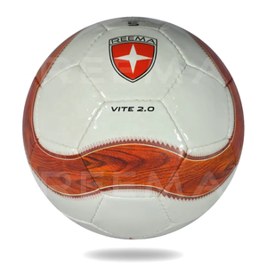 Ballon de football intelligent Champion de haute qualité, cousu à la main, pour les séances d'entraînement et les matchs de haut niveau, conçu par Reema Technologies. - Product Image 2