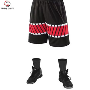Uniforme de baloncesto de manga corta a precio asequible, tamaño personalizado con diseño de logotipo sublimado para equipo. - Product Image 5