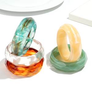 กำไลข้อมือเรซิ่นทำมือ สไตล์หรูหราทันสมัย พร้อมฝีมือประณีต - Product Image 6