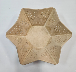 Recipiente de Cerámica Stellar Flora, Cuenco con Relieve Terra Starlet, Bandeja Hexagonal con Diseño de Flores Silvestres, Plato de Cerámica con Forma de Estrella, Hexa Star - Product Image 1