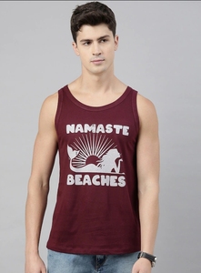 Camiseta sin mangas para hombre, color granate, con estampado Namaste Beaches, cuello redondo, estilo casual, 100% algodón, transpirable, tejido de punto, logotipo frontal - Product Image 4