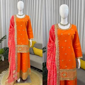 Traje Palazzo Naranja, Ropa Tradicional para Fiestas, Hilo Chinon con Trabajo de Lentejuelas Intrincado, Top Palazzo Dupatta para Ocasiones Festivas - Product Image 3