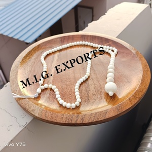 Collar o joyería de hueso de búfalo. Se utilizan frecuentemente para expresar estéticas únicas, góticas o naturales. por M.I.G. EXPORTACIONES. - Product Image 3