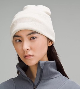 Gorro Warm Revelation con Logotipo Personalizado Bordado, Unisex, Color Sólido, Casual, de Invierno, 100% Acrílico, Diseño con Puño, para Adultos - Product Image 2