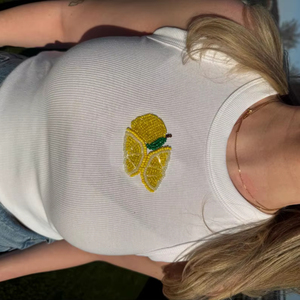T-shirt en coton brodé de fleurs perlées style luxe pour femme, collection été 2025, fait main, haute qualité, hauts à manches courtes pour soirée - Product Image 1