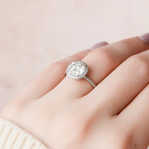 Anillo de Compromiso con Diamante de Corte Brillante de 3.0 Quilates, Oro Blanco, Engaste de Tensión, Certificado IGI, Chapado en Oro de Lujo, Clásico, para Mujer - Product Image 2