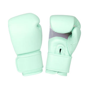 Gants de kick-boxing pour enfants MILIENZ SPORTS APPAREL avec logo personnalisé, antidérapants, fermeture auto-agrippante réglable, imperméables, en soie, décontractés - Product Image 1