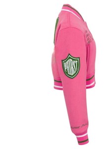 เสื้อแจ็คเก็ตตัวหนาแบบมีกระดุมสำหรับชมรมนักเรียนหญิง สีชมพู คุณภาพสูง แบบสั่งทำพิเศษ สำหรับฤดูหนาวและฤดูใบไม้ผลิ ผลิตจากผ้าขนสัตว์หนา ขายส่งจำนวนมาก - Product Image 3