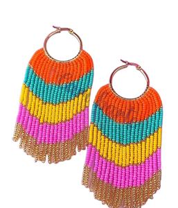 Pendientes bordados a mano con cuentas de semillas, producto de la mejor calidad para niñas de la India - Product Image 3