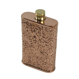 Bold Blossom Gourde de voyage ovale en cuivre martelé plaqué or rose, 6 oz, moderne, écologique, estampée, pour whisky et vin - Product Image 3