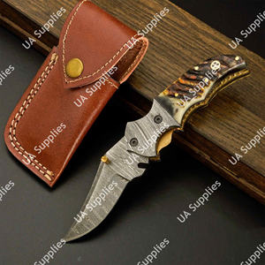 Couteau pliant Damas personnalisé en gros - Couteau de poche en acier Damas forgé à la main avec manche en corne de bélier et accents en laiton pour l'extérieur et l'EDC - Product Image 3