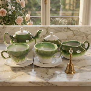 Service à thé en céramique fait main avec théière, tasses, sucrier et crémier, en grès émaillé vert, pour les amateurs de thé et les amateurs d'élégance - Product Image 6
