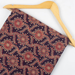 Tissu en coton imprimé à la main indien à motifs floraux - Écologique, léger, 90 GSM pour robes de filles et décoration intérieure (largeur 43/44 pouces) - Product Image 1