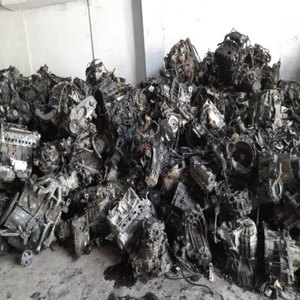 Bloc moteur en aluminium coulé, 99% de teneur en Al, 66 kg, à vendre - Product Image 3