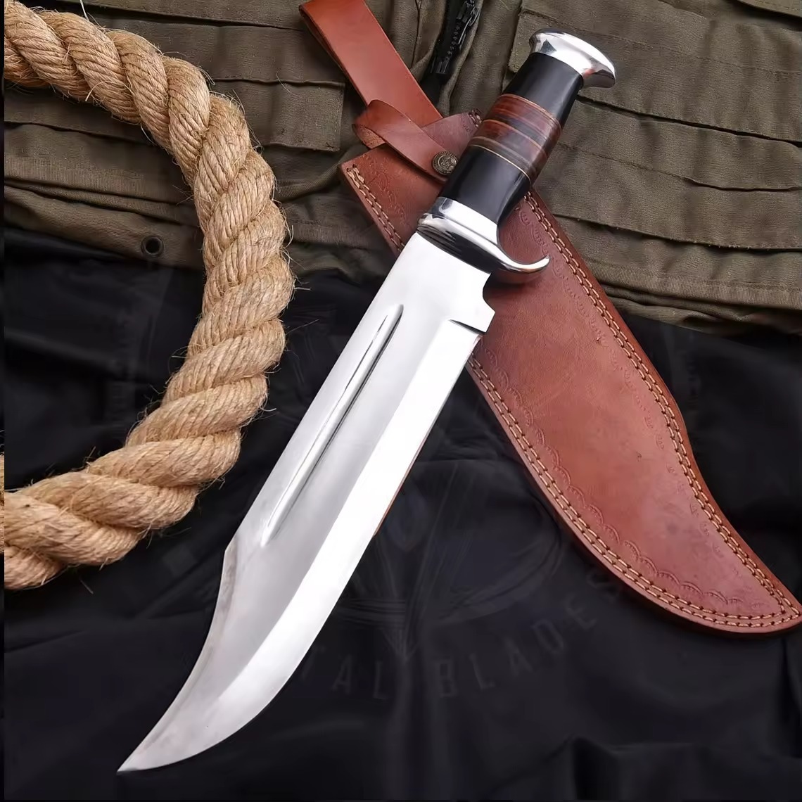 Couteau Bowie 4