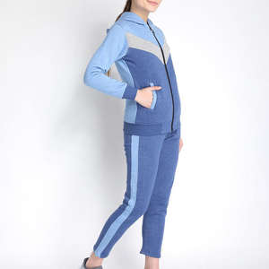 Conjunto Deportivo para Mujer, Estilo Nuevo, Secado Rápido, 100% Algodón, Tallas Grandes, Logotipo Personalizado, Ropa de Entrenamiento Deportiva, Talla Personalizada con Logotipo de 3 Tonos - Product Image 3