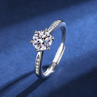 Bague en Moissanite et Platine à Grappe, Sertie de Griffes, Bijoux de Mariage de Luxe, Collection Cadeau en Gros Marque DEZYVIA OEM