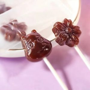 Multifunctionele Volautomatische Lolly Productielijn Kan Harde Snoepjes Produceren Met Verschillende Vormen Om Uit Te Kiezen - Product Image 4