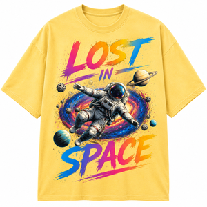 Camiseta negra para hombre con estampado de astronauta del espacio Lost Space, manga corta, cuello redondo, corte regular, informal, 100% algodón jersey - Product Image 1